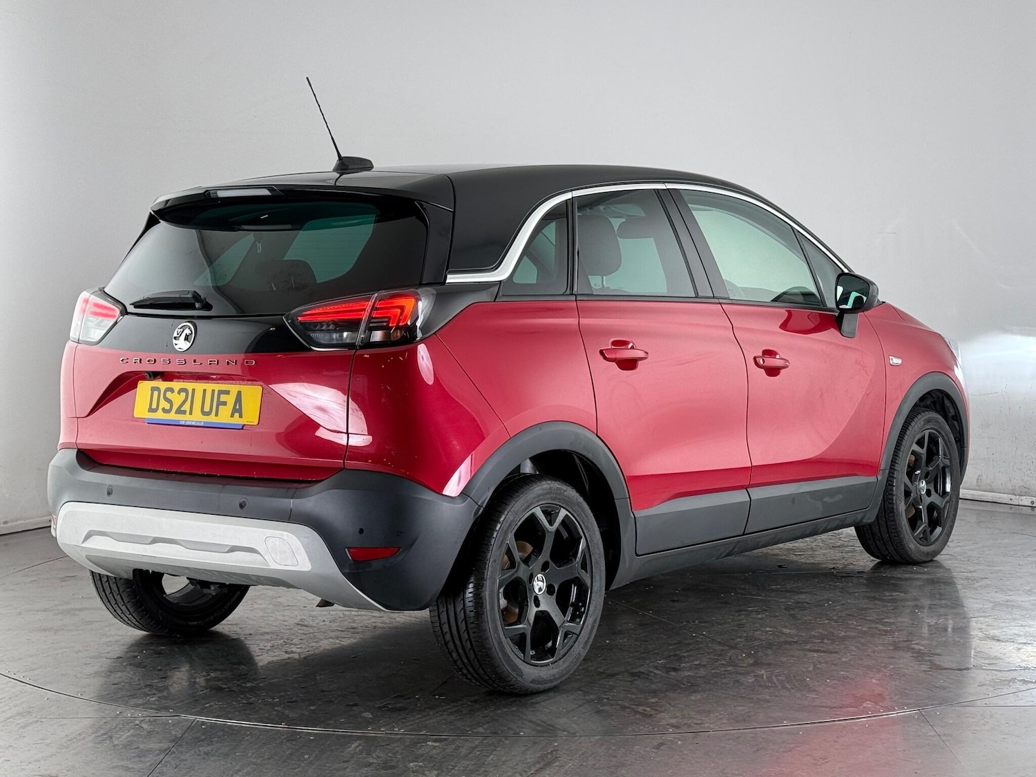 Used Vauxhall Crossland 2021 for sale - 77181289: Photo 3