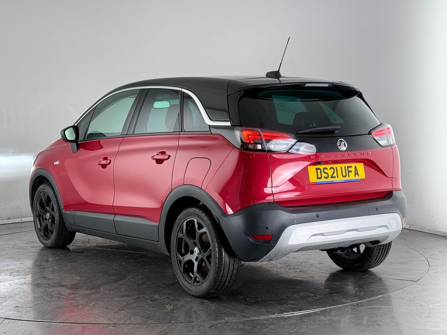 Used Vauxhall Crossland 2021 for sale - 77181289: Photo 4