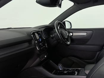 Used Volvo XC40 2021 for sale - 79846236: Photo