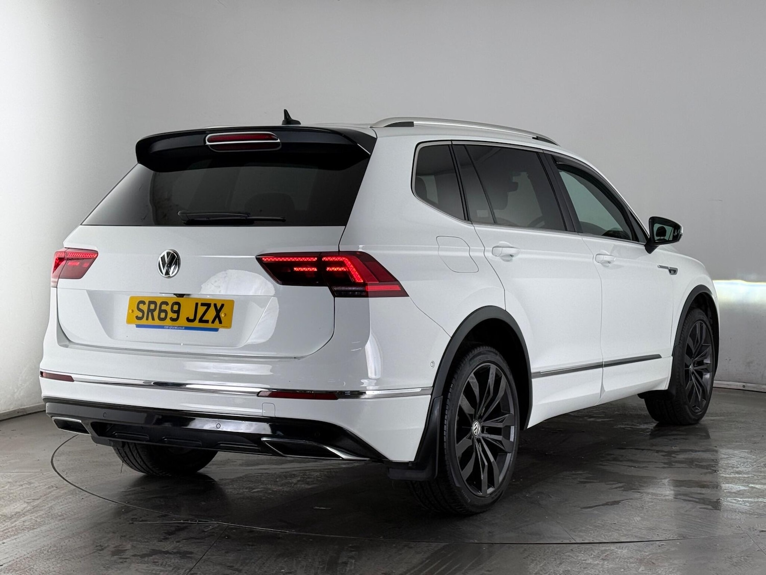 Used Volkswagen Tiguan Allspace 2019 for sale - 77497638: Photo 3