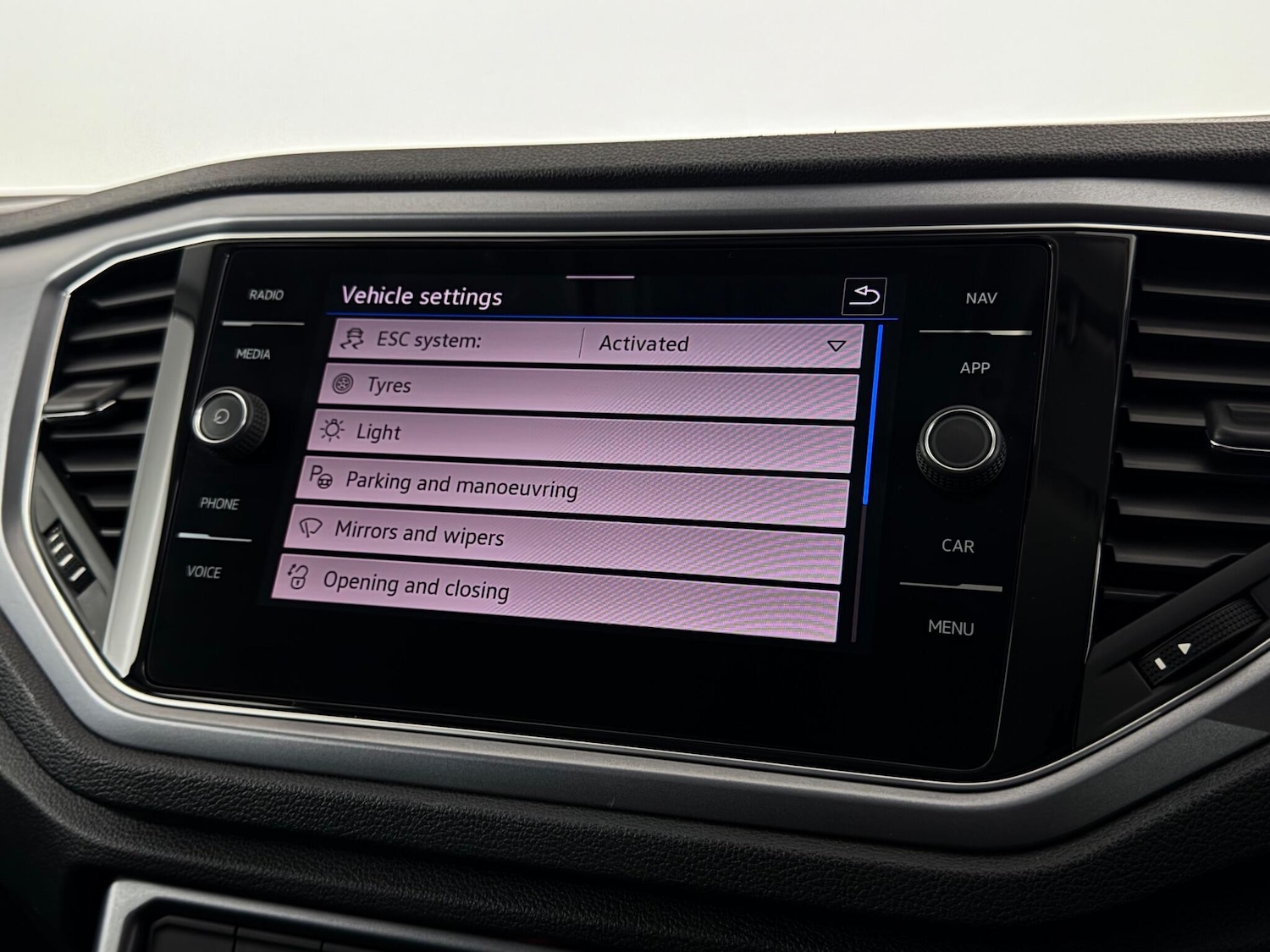 Used Volkswagen T-Roc 2021 for sale - 77246991: Photo 28