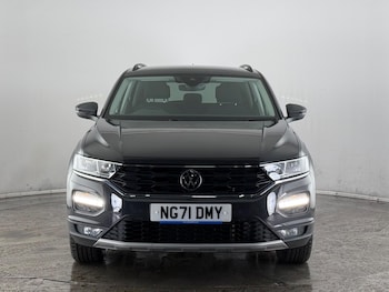 Used Volkswagen T-Roc 2021 for sale - 77246991: Photo