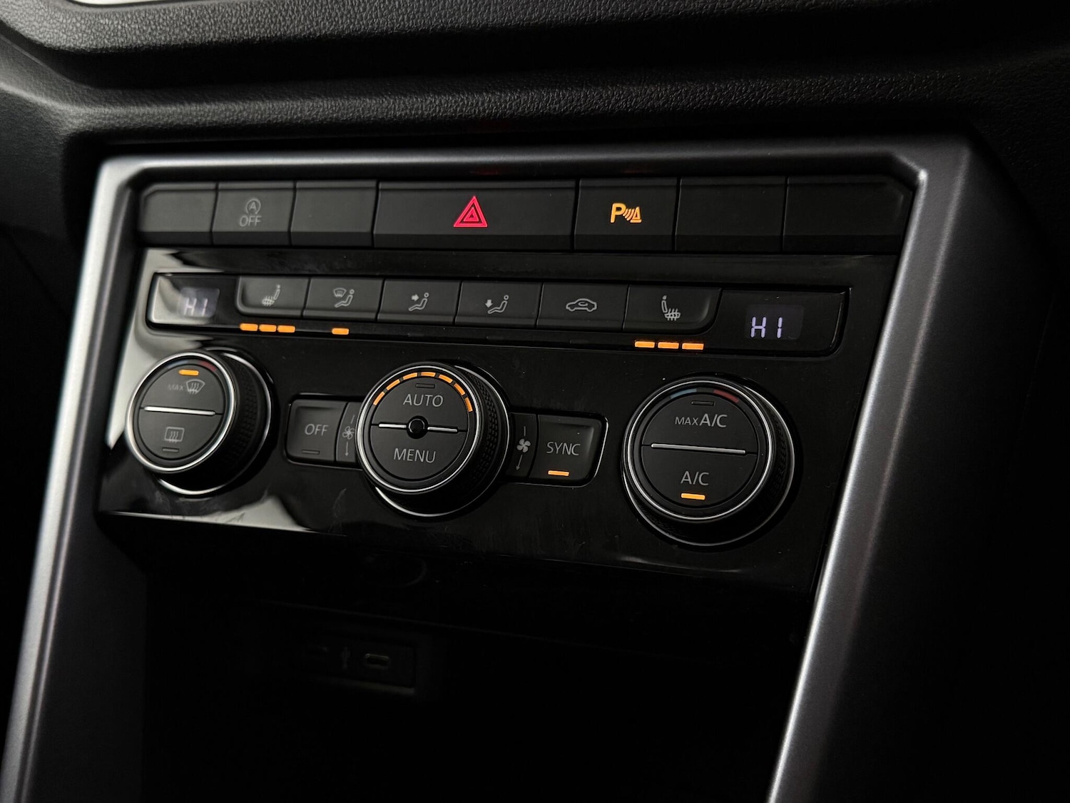 Used Volkswagen T-Roc 2021 for sale - 77246991: Photo 36