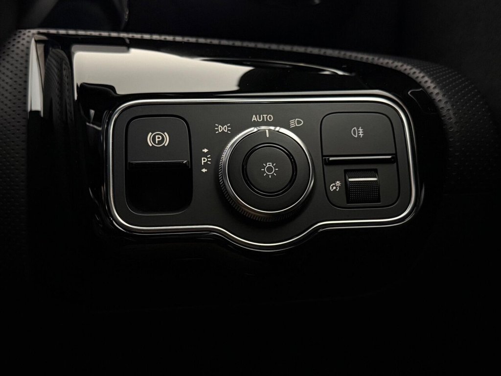 Used Mercedes-Benz A-Class 2021 for sale - 76361589: Photo 40