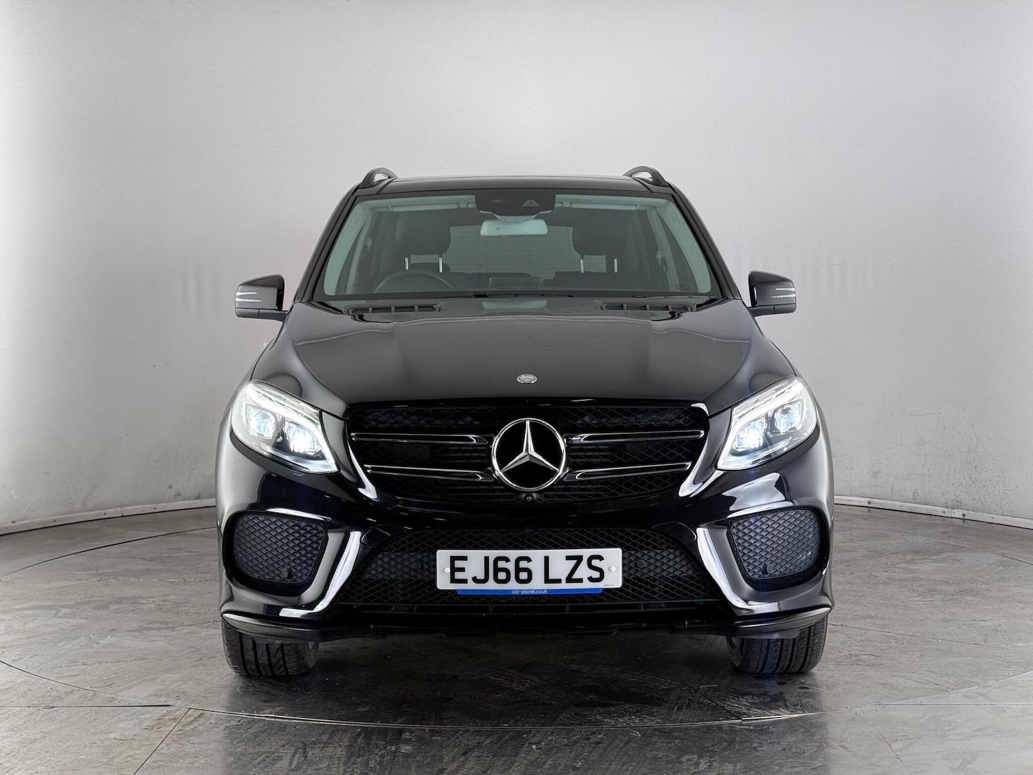 Used Mercedes-Benz GLE 2016 for sale - 77181320: Photo 2