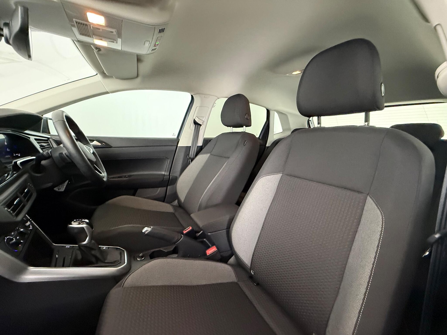 Used Volkswagen Polo 2024 for sale - 77246372: Photo 14