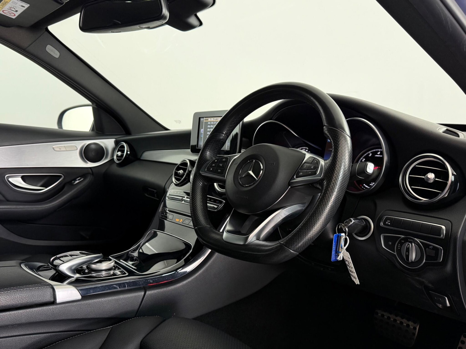 Used Mercedes-Benz C Class 2017 for sale - 77371907: Photo 11