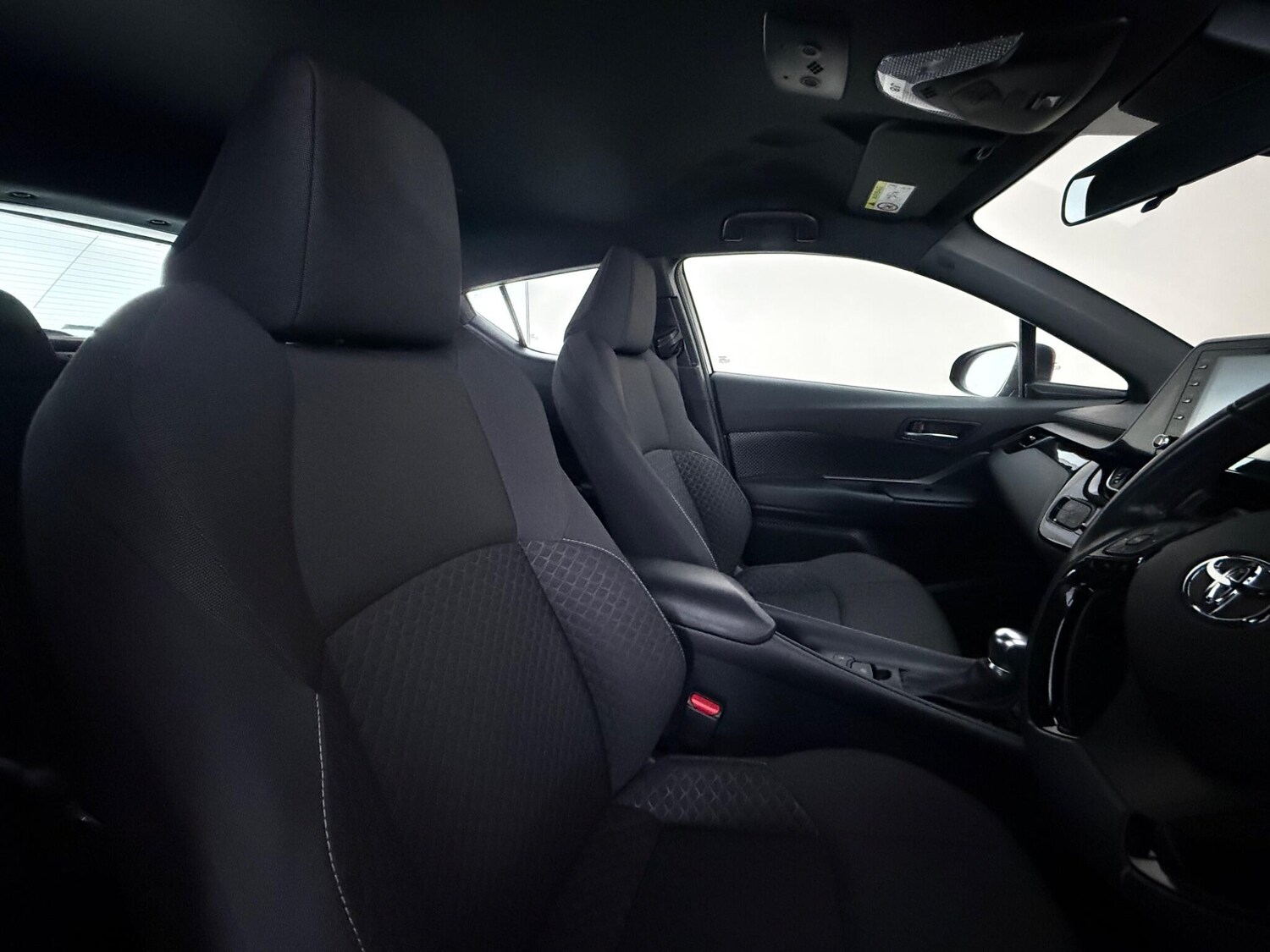 Used Toyota C-HR 2023 for sale - 78223969: Photo 12