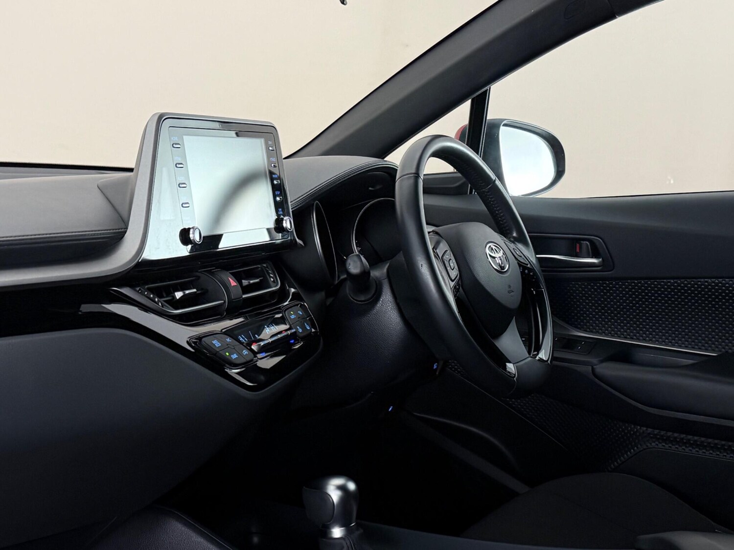 Used Toyota C-HR 2023 for sale - 78223969: Photo 13