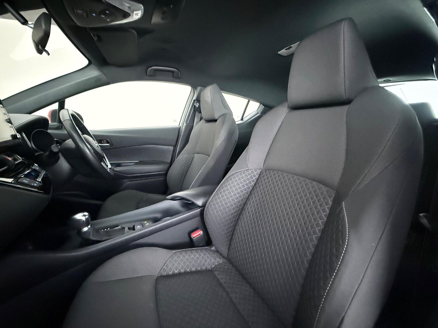 Used Toyota C-HR 2023 for sale - 78223969: Photo 14