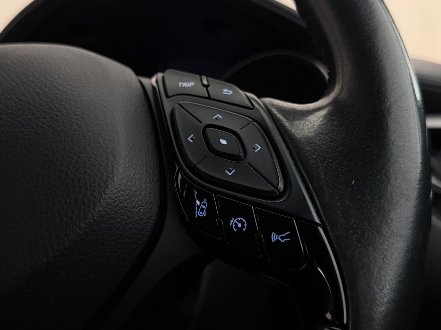 Used Toyota C-HR 2023 for sale - 78223969: Photo 20