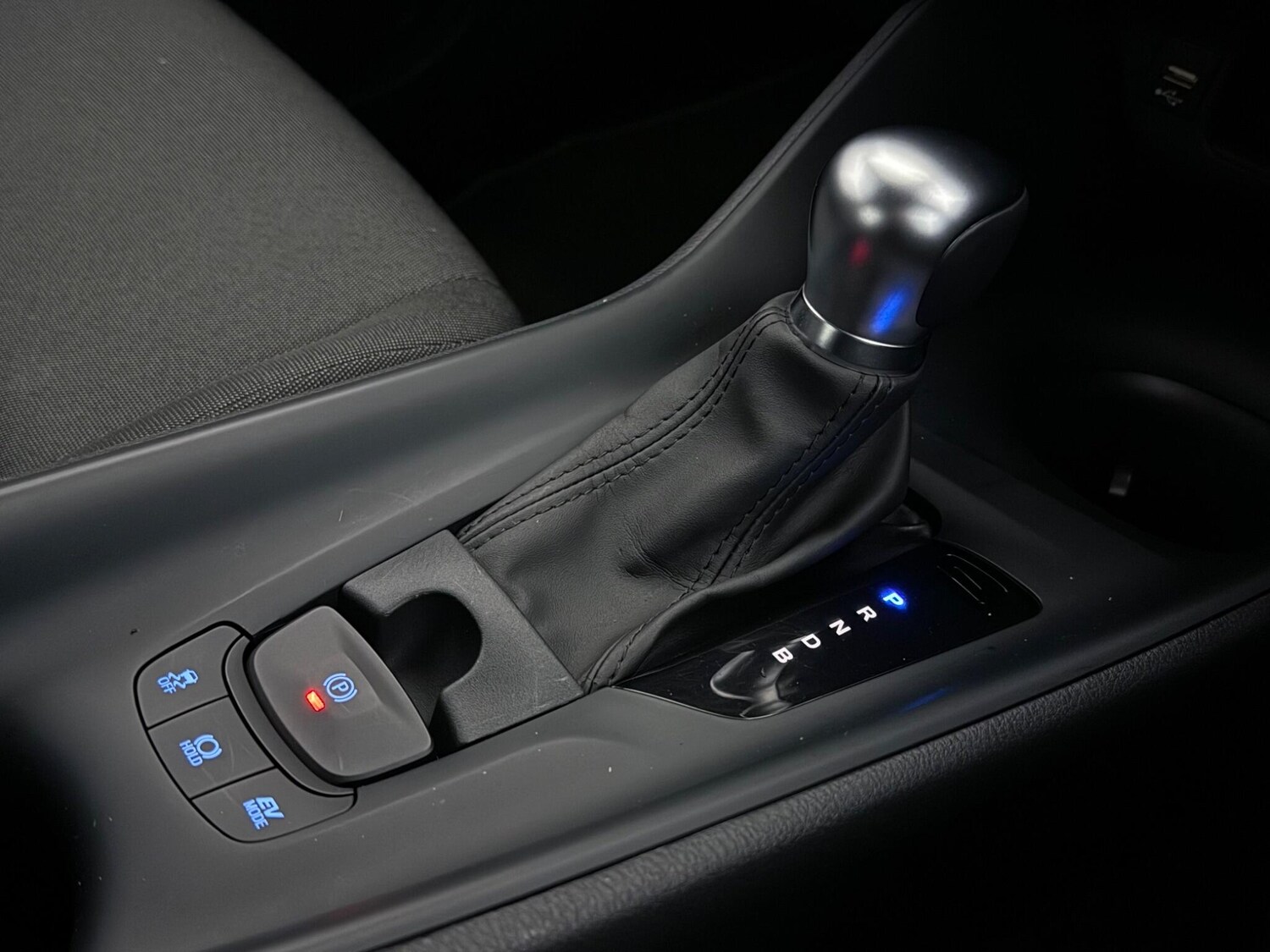 Used Toyota C-HR 2023 for sale - 78223969: Photo 30