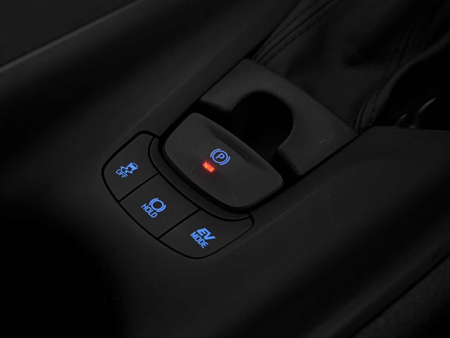 Used Toyota C-HR 2023 for sale - 78223969: Photo 31