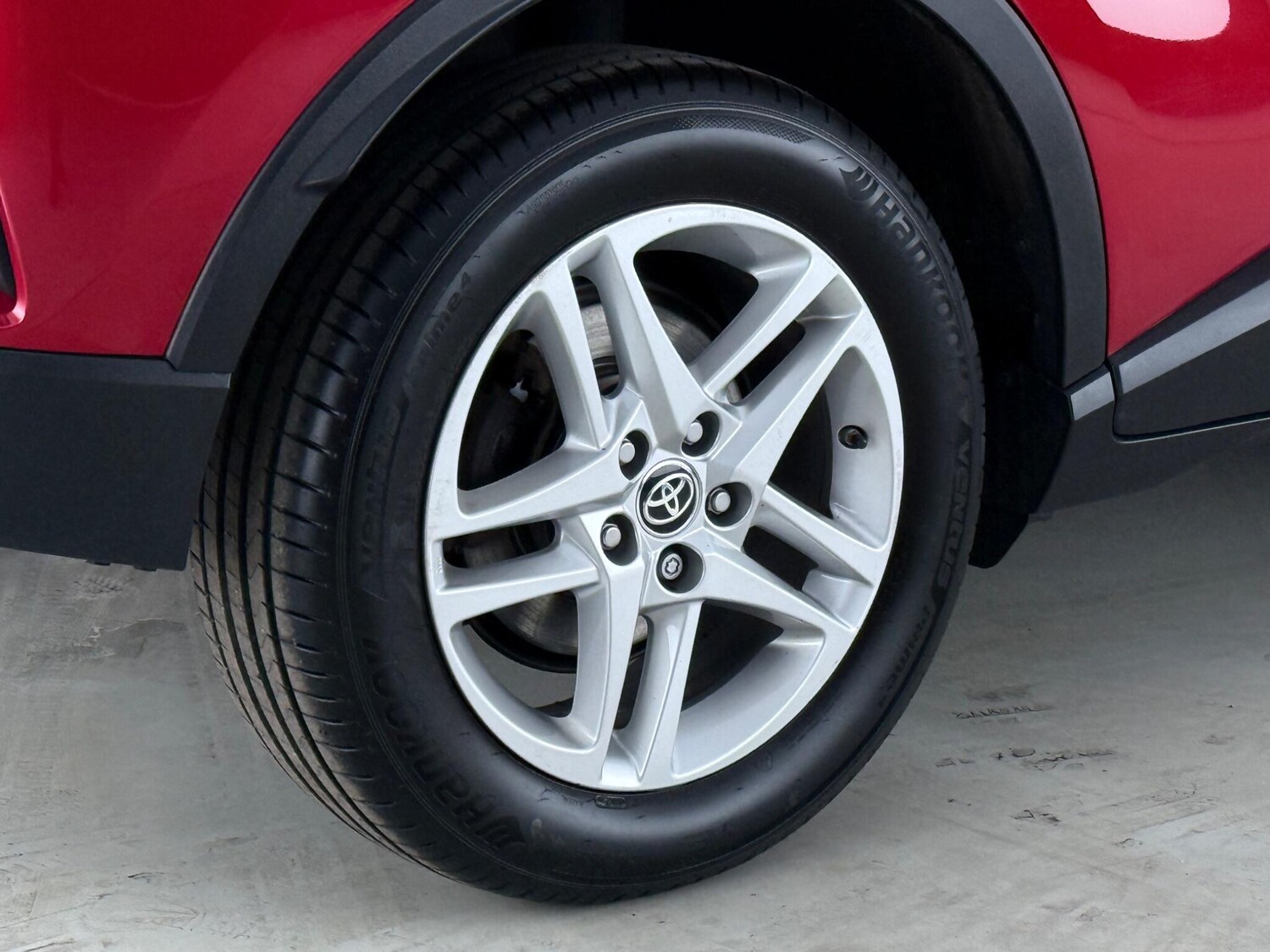 Used Toyota C-HR 2023 for sale - 78223969: Photo 9