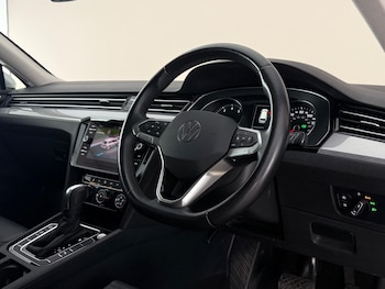 Used Volkswagen Passat 2023 for sale - 78761472: Photo