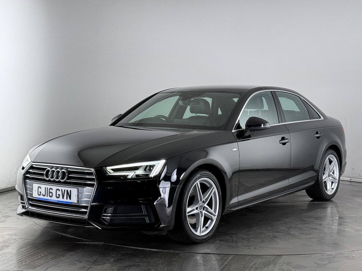 Used Audi A4 2016 for sale - 77180833: Photo 3