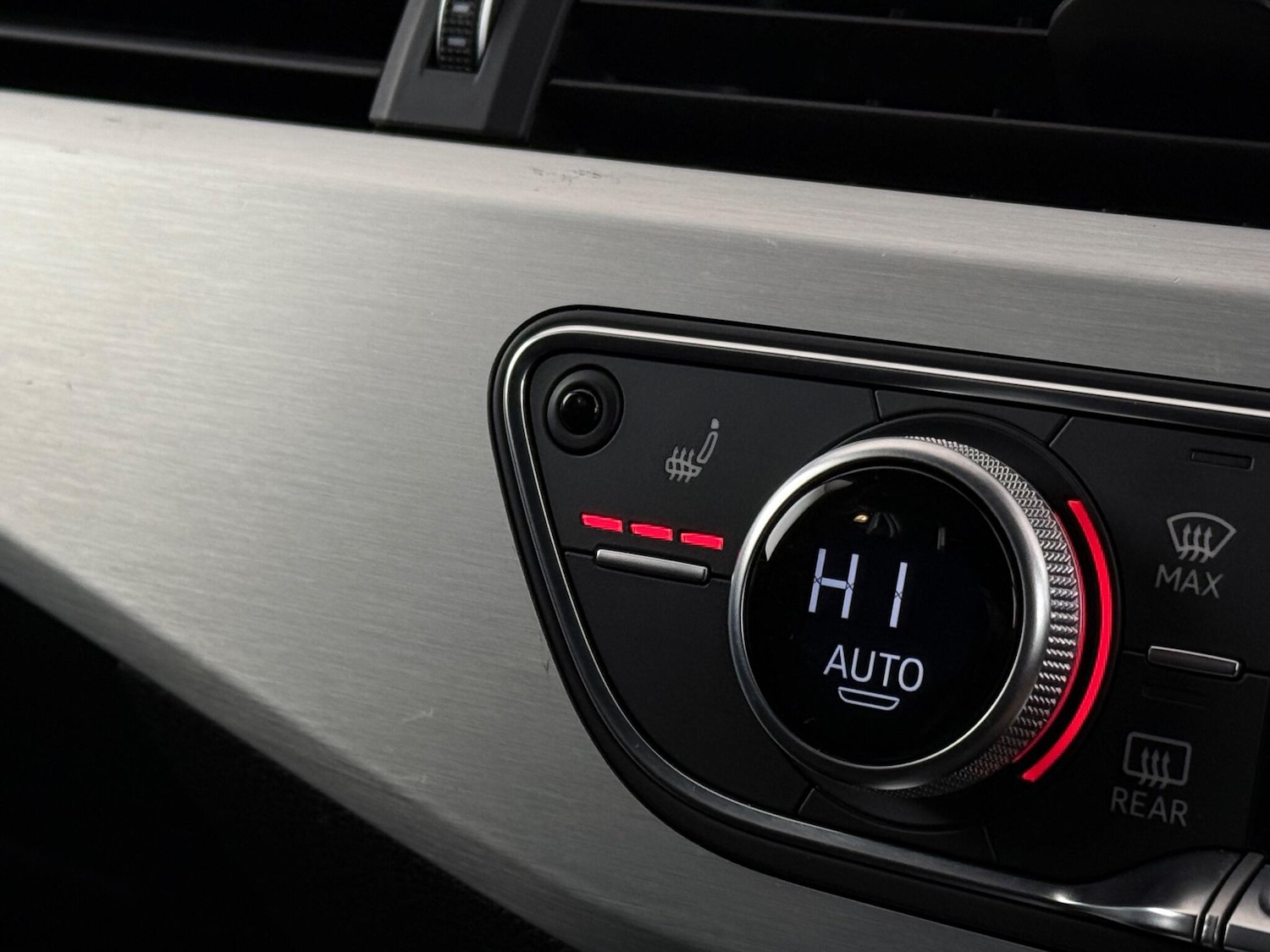 Used Audi A4 2016 for sale - 77180833: Photo 30