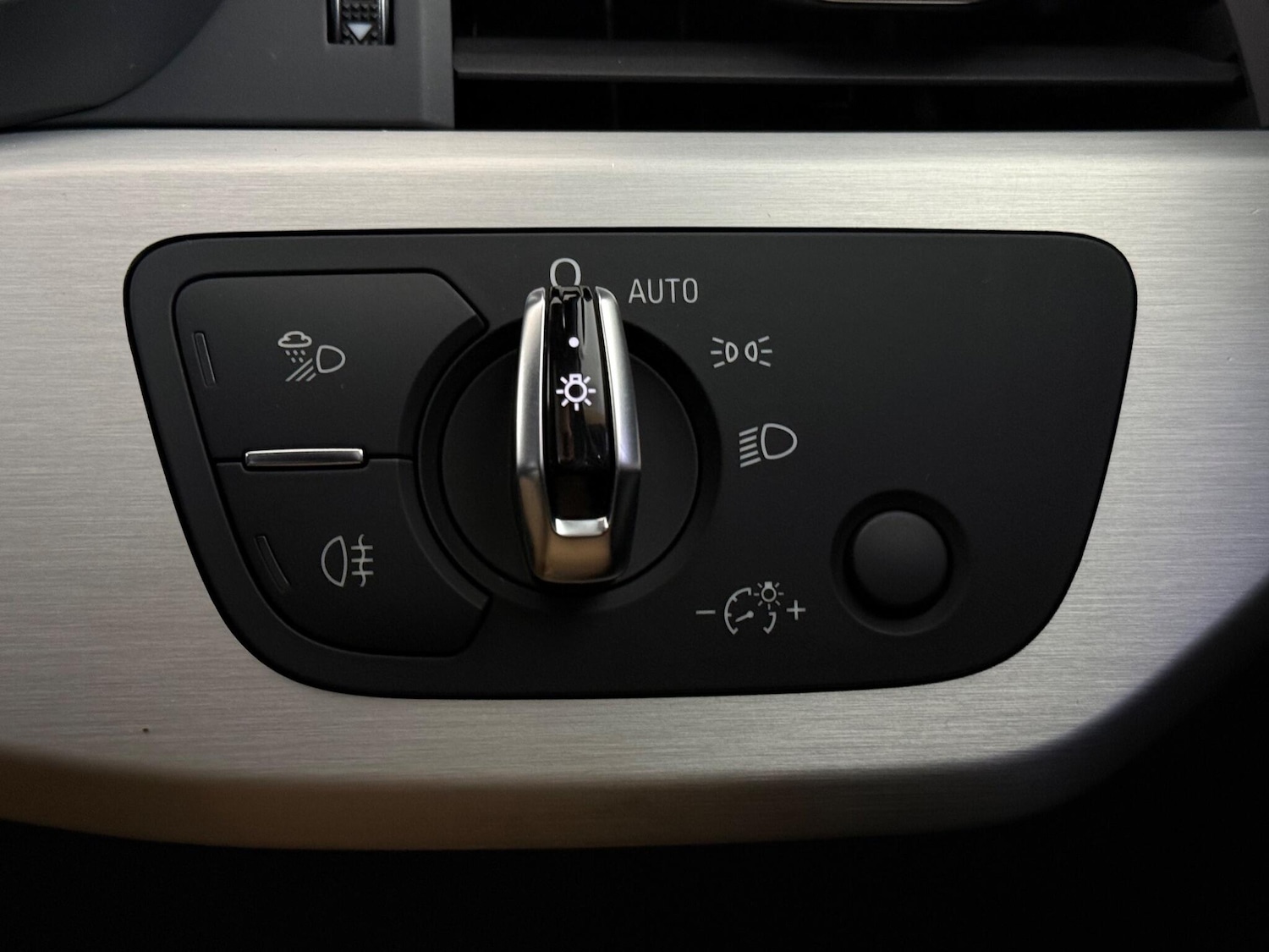 Used Audi A4 2016 for sale - 77180833: Photo 31