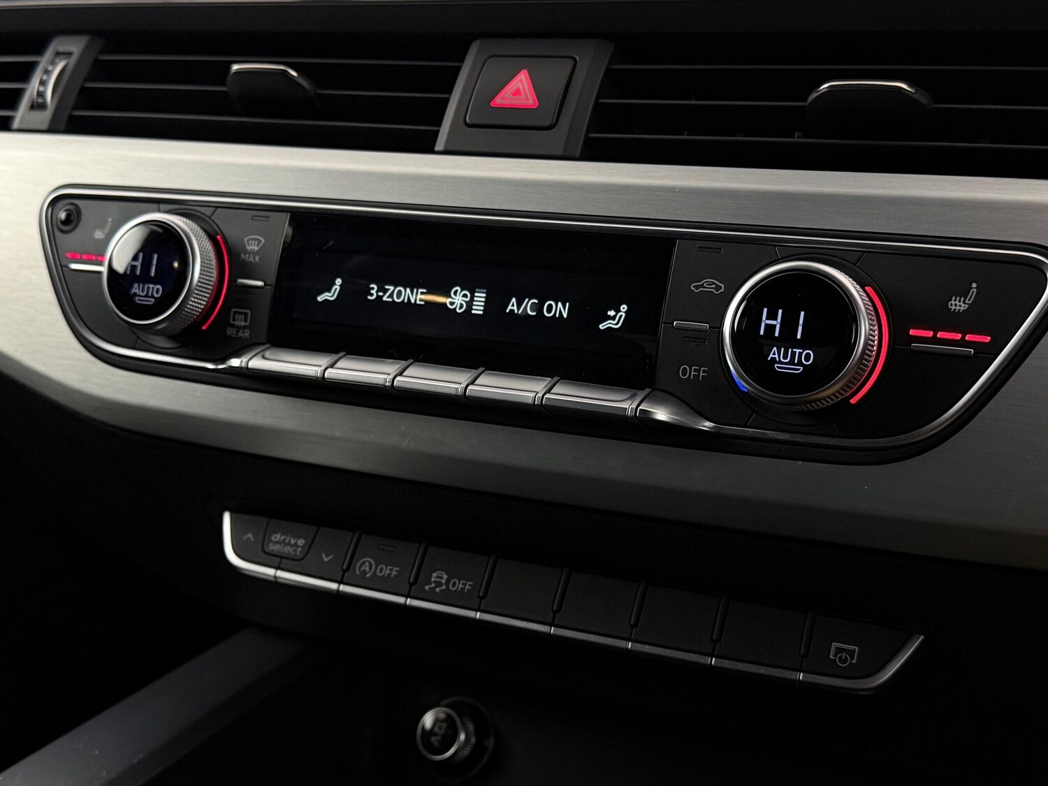 Used Audi A4 2016 for sale - 77180833: Photo 33