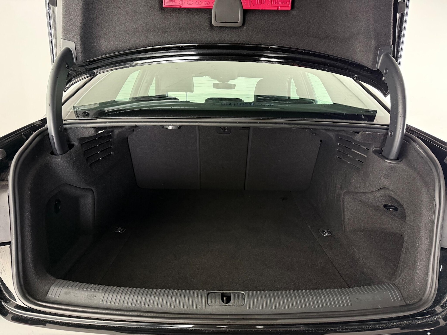 Used Audi A4 2016 for sale - 77180833: Photo 8