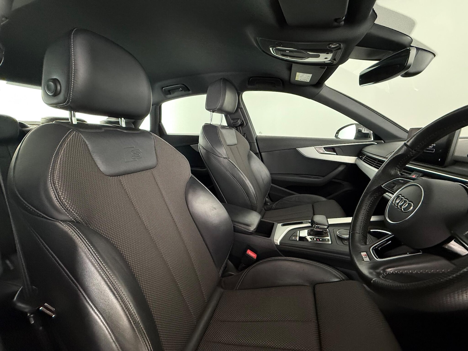 Used Audi A4 2016 for sale - 77180833: Photo 9