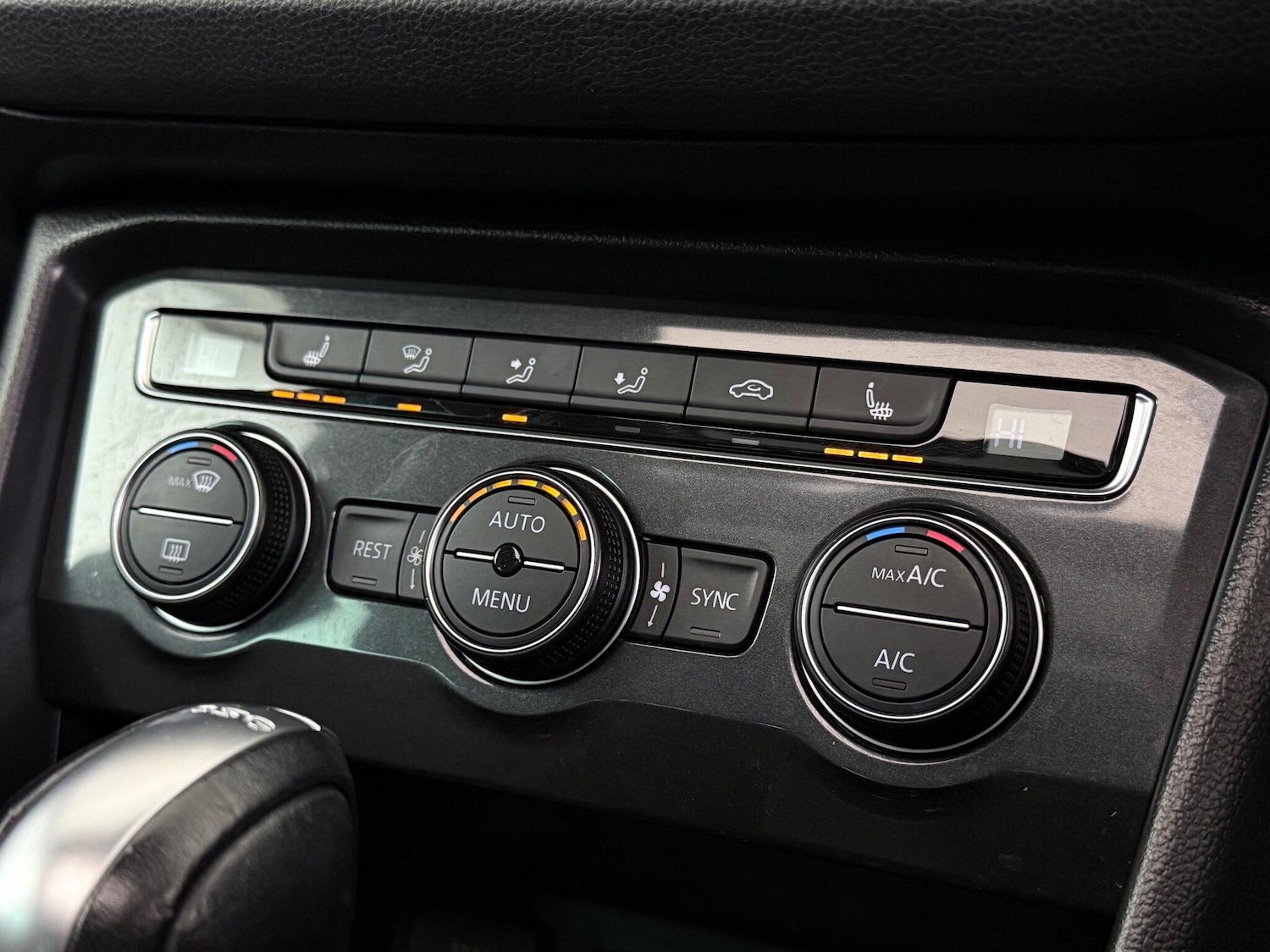 Used Volkswagen Tiguan 2018 for sale - 77242922: Photo 36