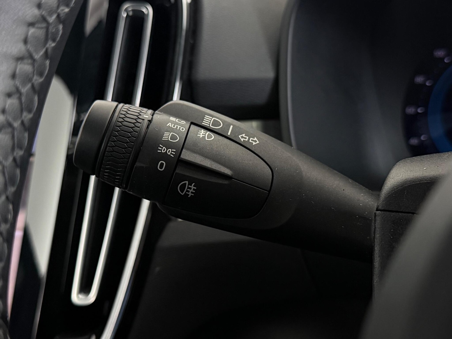 Used Volvo XC40 2022 for sale - 76688717: Photo 30