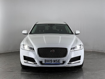 Used Jaguar XF 2019 for sale - 77575522: Photo
