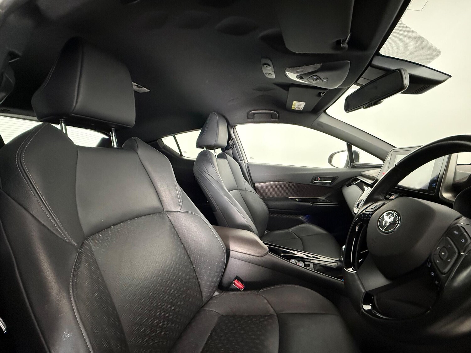 Used Toyota C-HR 2019 for sale - 77180897: Photo 10