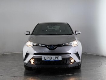 Used Toyota C-HR 2019 for sale - 77180897: Photo