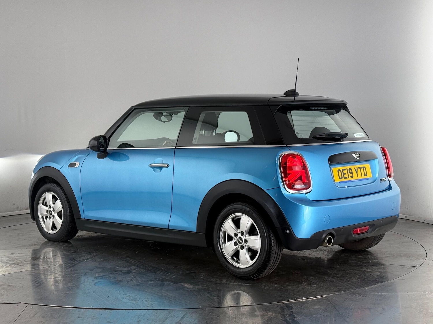 Used MINI Hatch 2019 for sale - 77180970: Photo 4