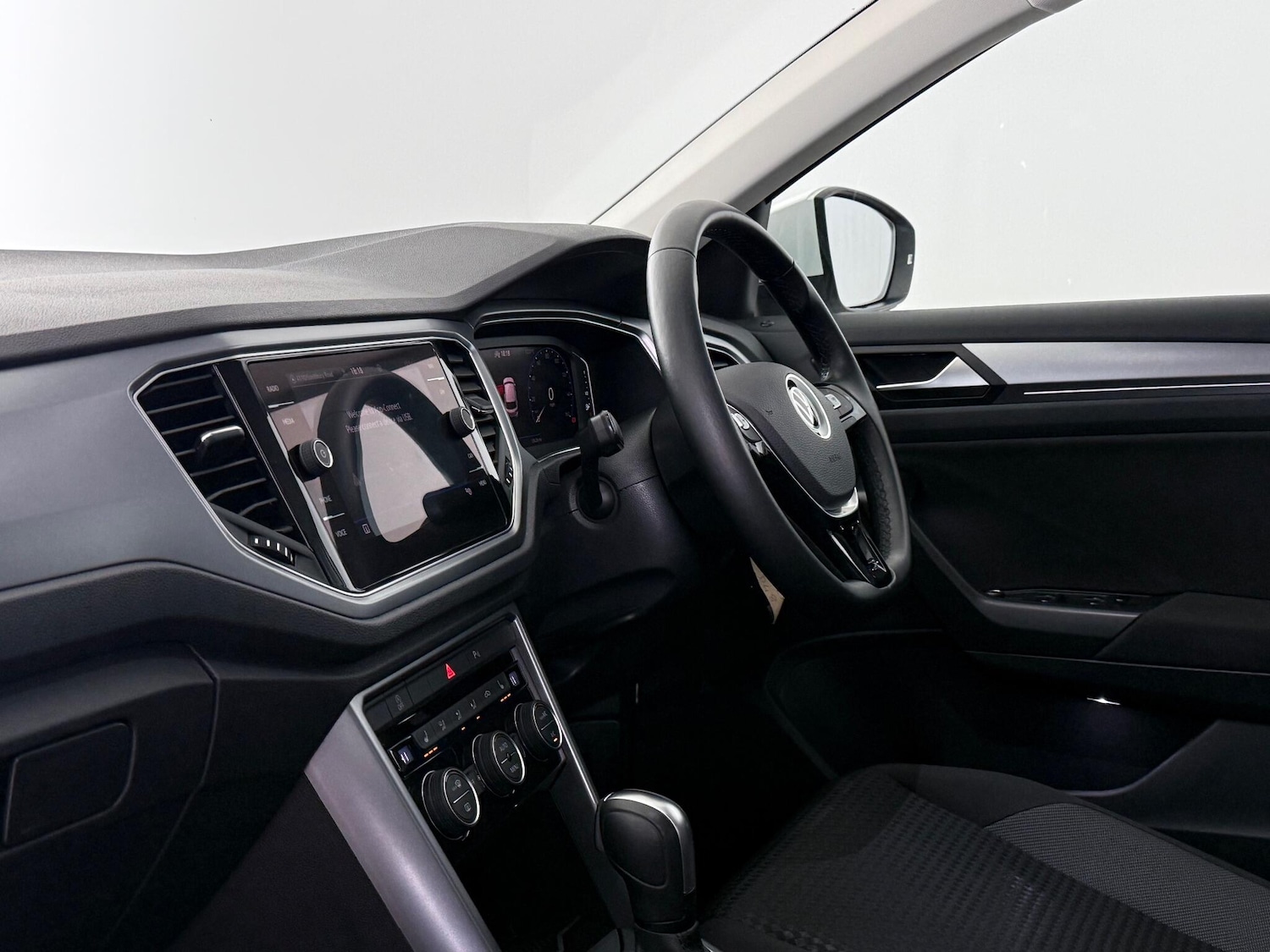 Used Volkswagen T-Roc 2021 for sale - 77181033: Photo 14