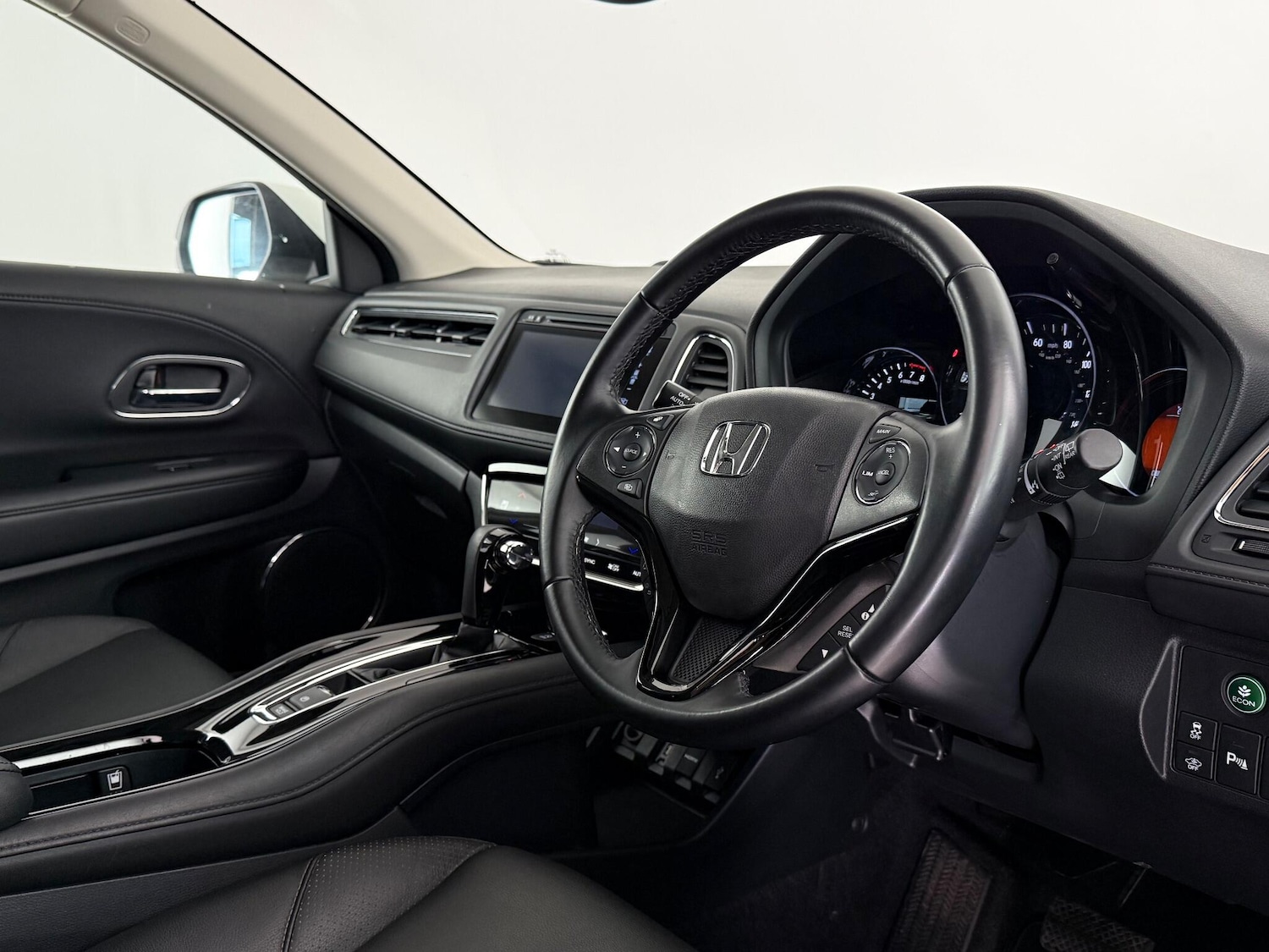 Used Honda HR-V 2017 for sale - 77242944: Photo 18