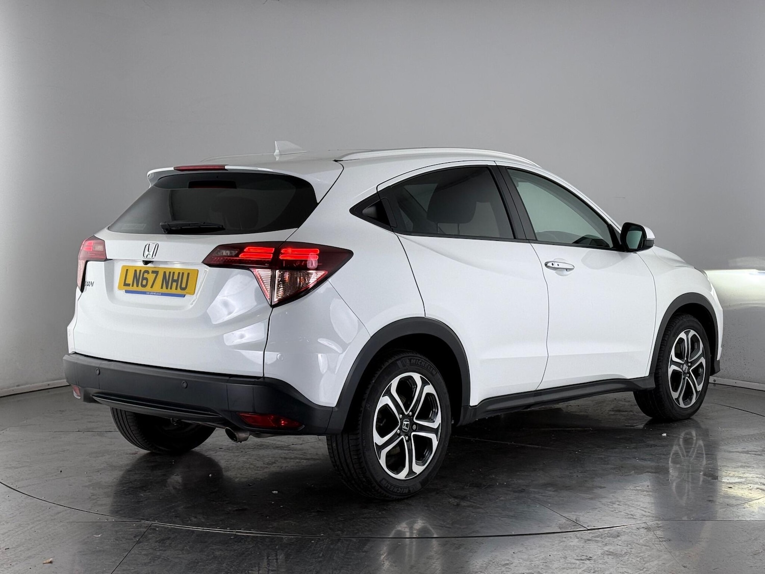 Used Honda HR-V 2017 for sale - 77242944: Photo 6