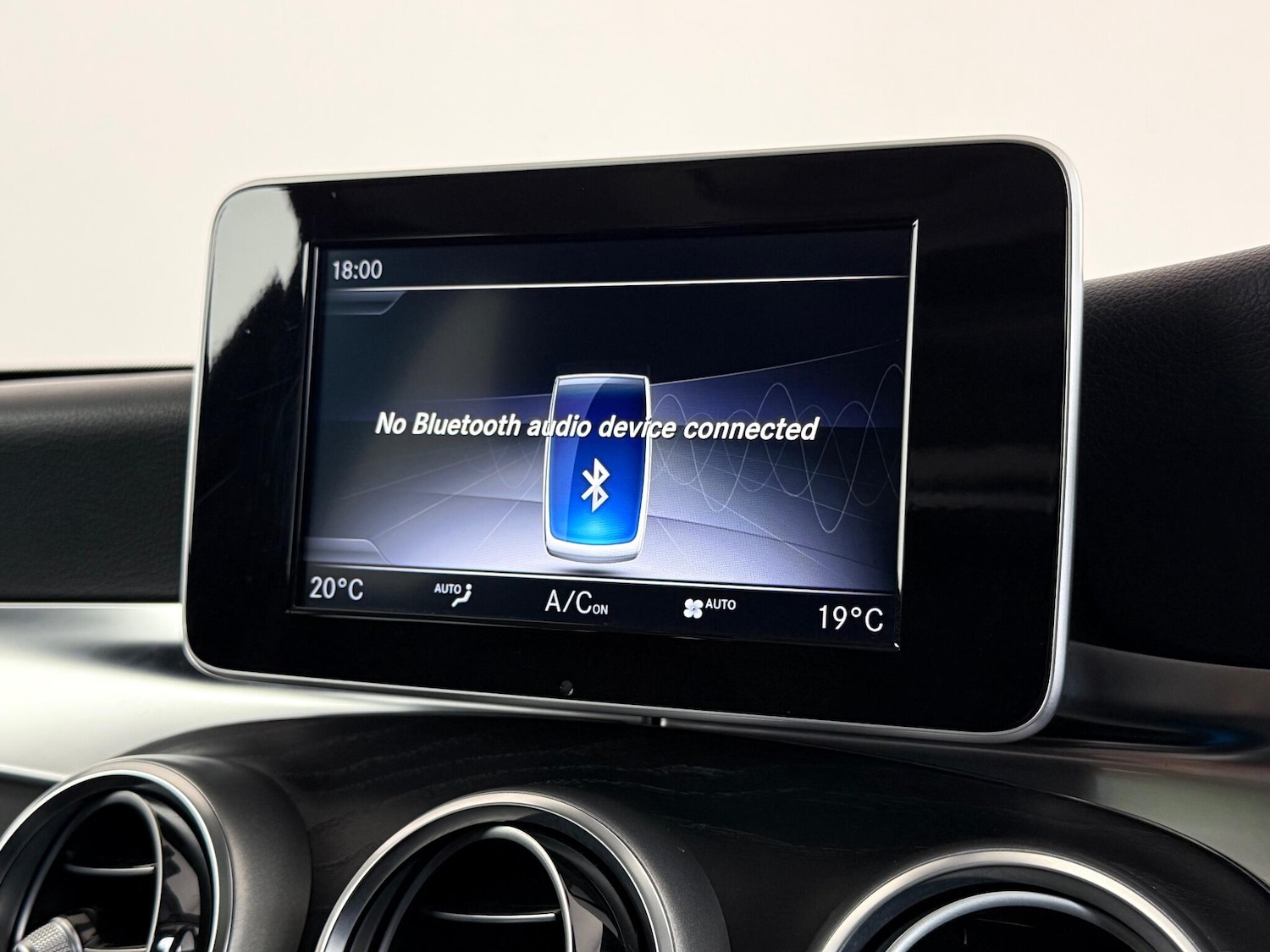 Used Mercedes-Benz GLC 2018 for sale - 77364847: Photo 22