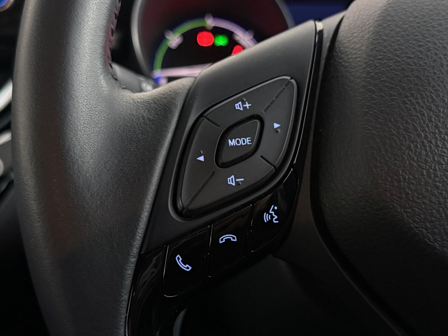 Used Toyota C-HR 2023 for sale - 78144166: Photo 17