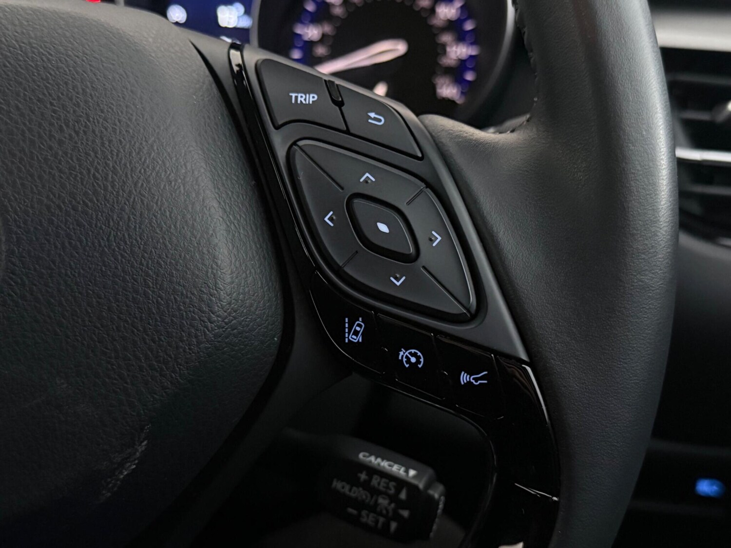 Used Toyota C-HR 2023 for sale - 78144166: Photo 19