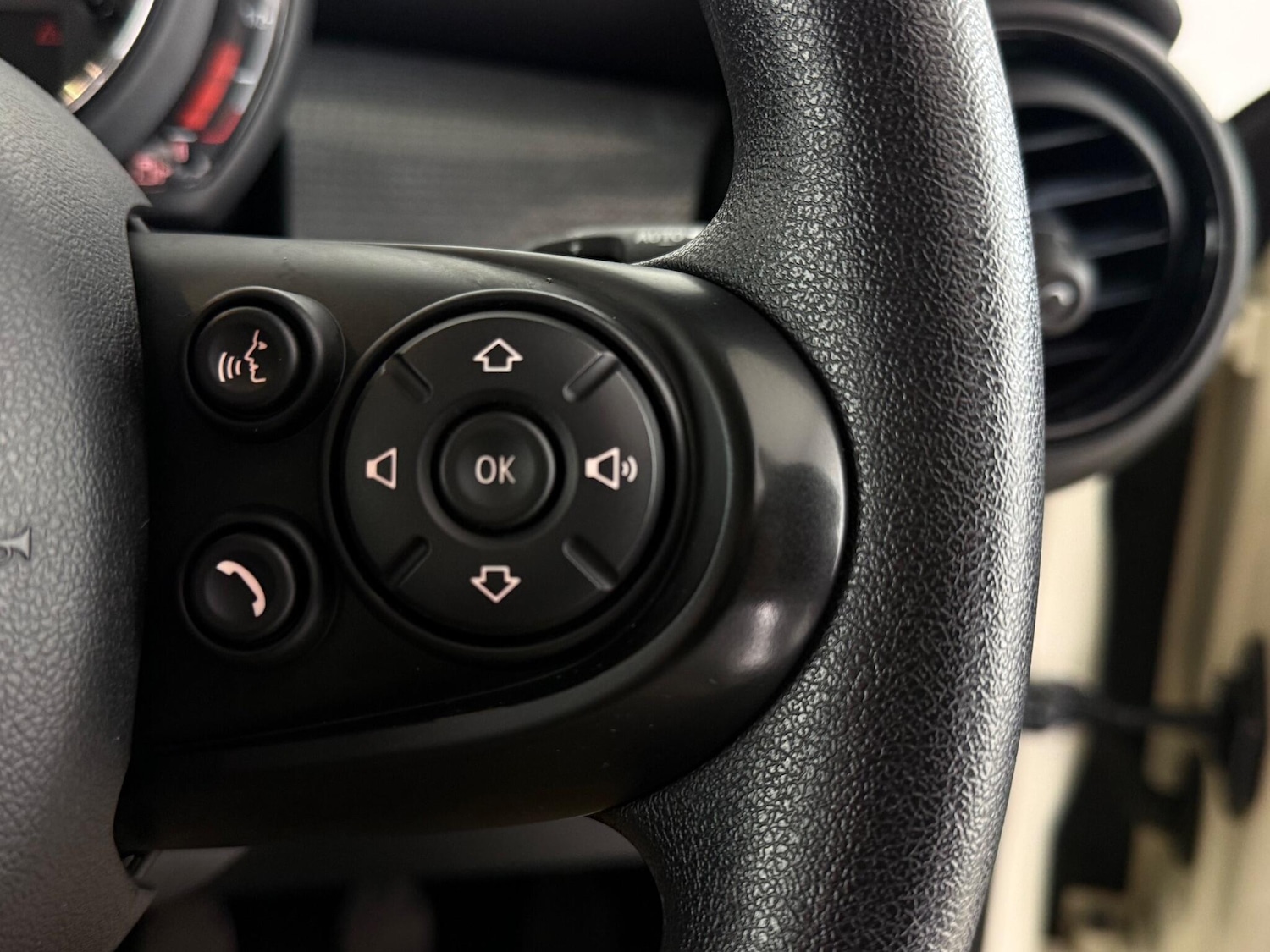 Used MINI Hatch 2020 for sale - 76468778: Photo 24