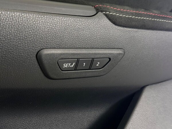 Used Toyota C-HR 2024 for sale - 76069202: Photo 18