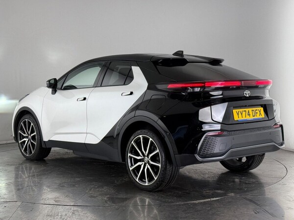 Used Toyota C-HR 2024 for sale - 76069202: Photo 4