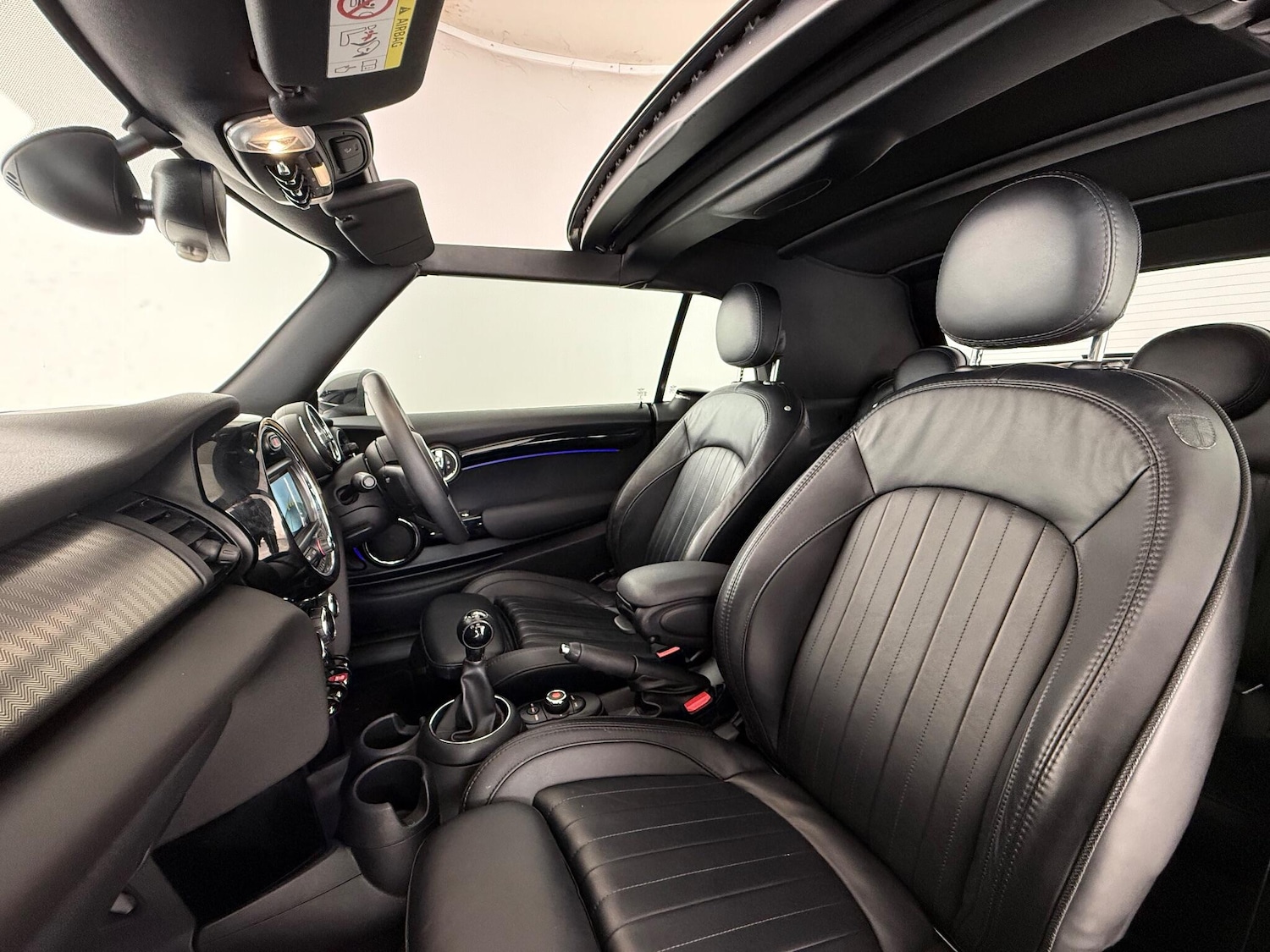 Used MINI Convertible 2019 for sale - 76899011: Photo 19