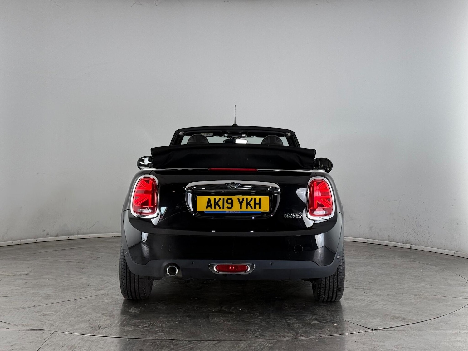 Used MINI Convertible 2019 for sale - 76899011: Photo 9