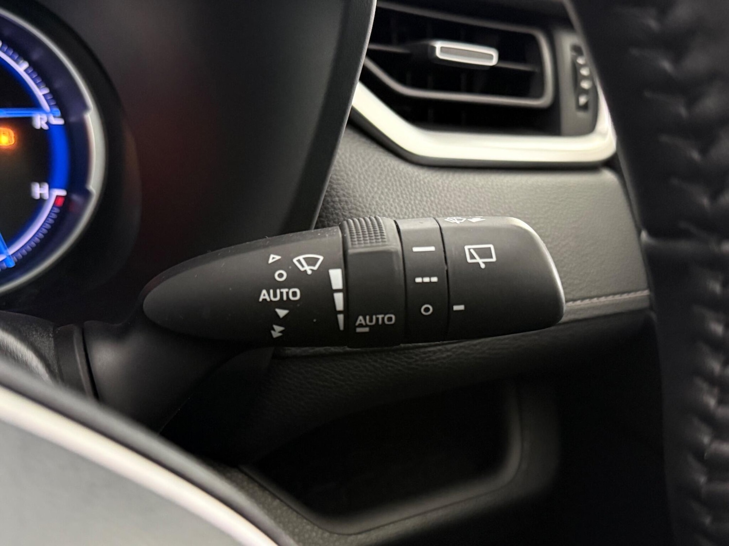 Used Toyota RAV4 2022 for sale - 77259987: Photo 23