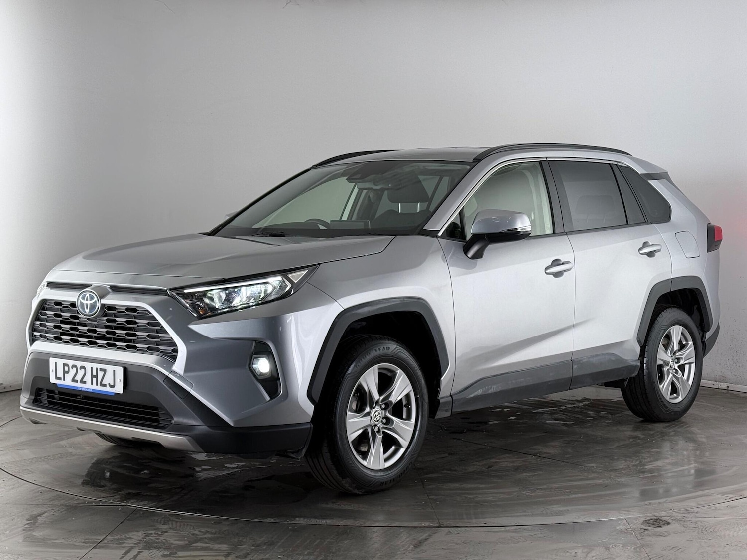 Used Toyota RAV4 2022 for sale - 77259987: Photo 3