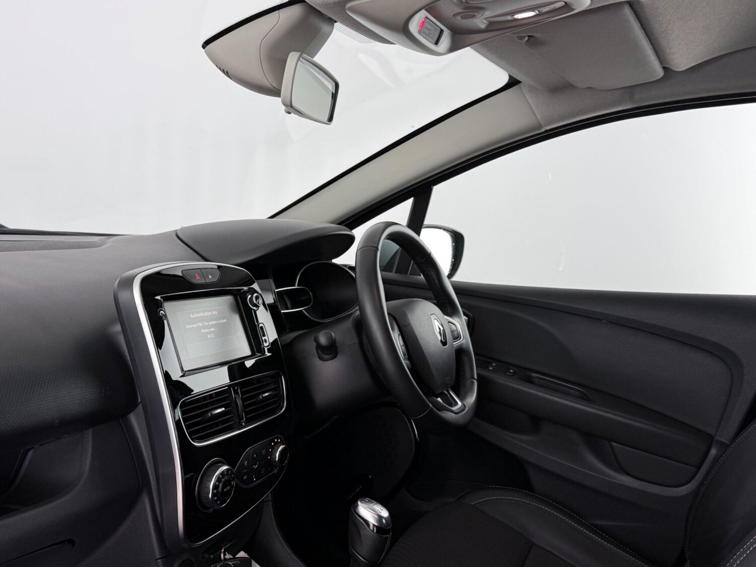 Used Renault Clio 2019 for sale - 77587411: Photo 10