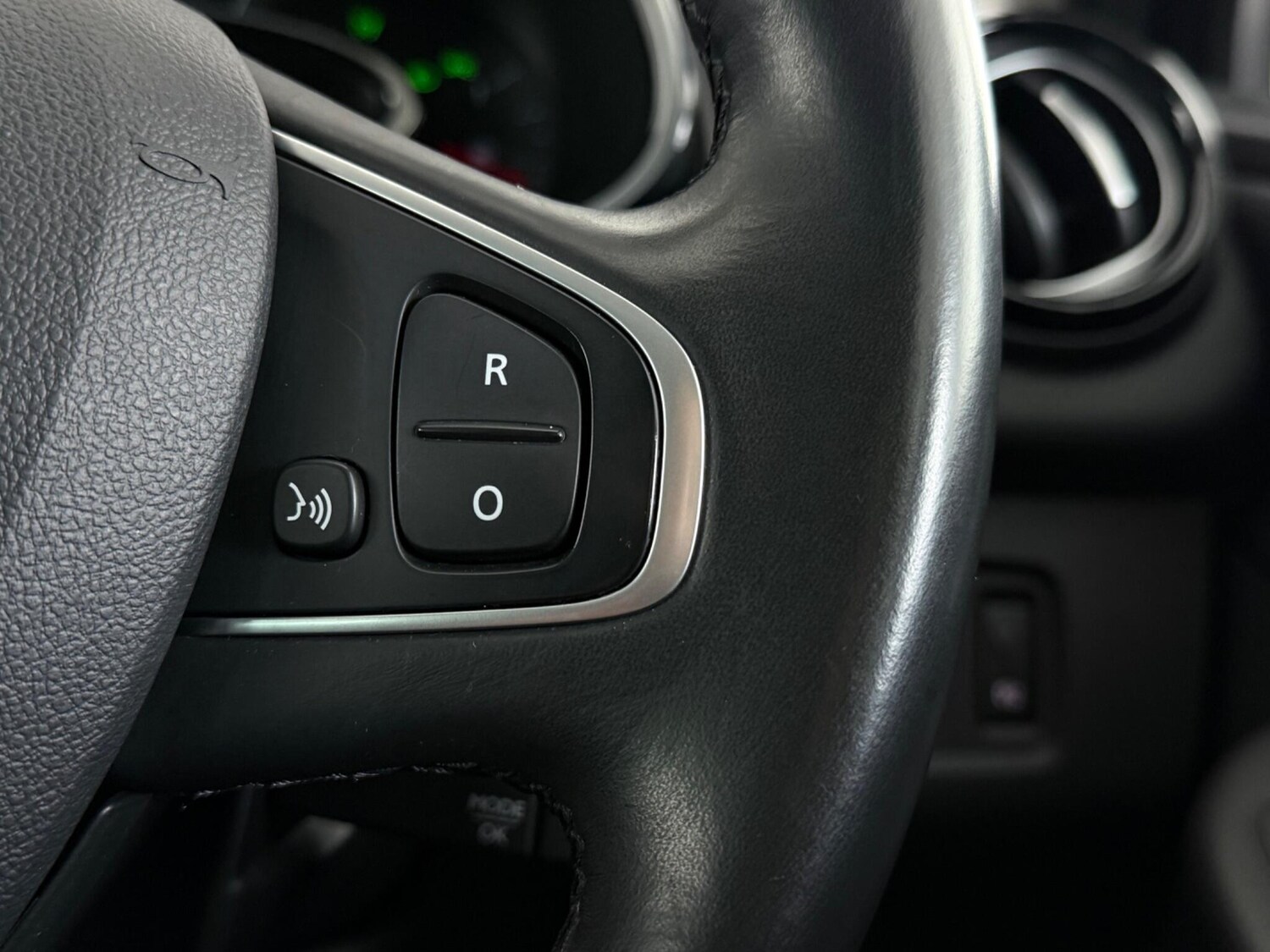 Used Renault Clio 2019 for sale - 77587411: Photo 14