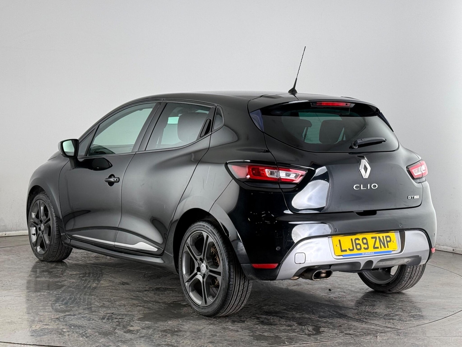 Used Renault Clio 2019 for sale - 77587411: Photo 4