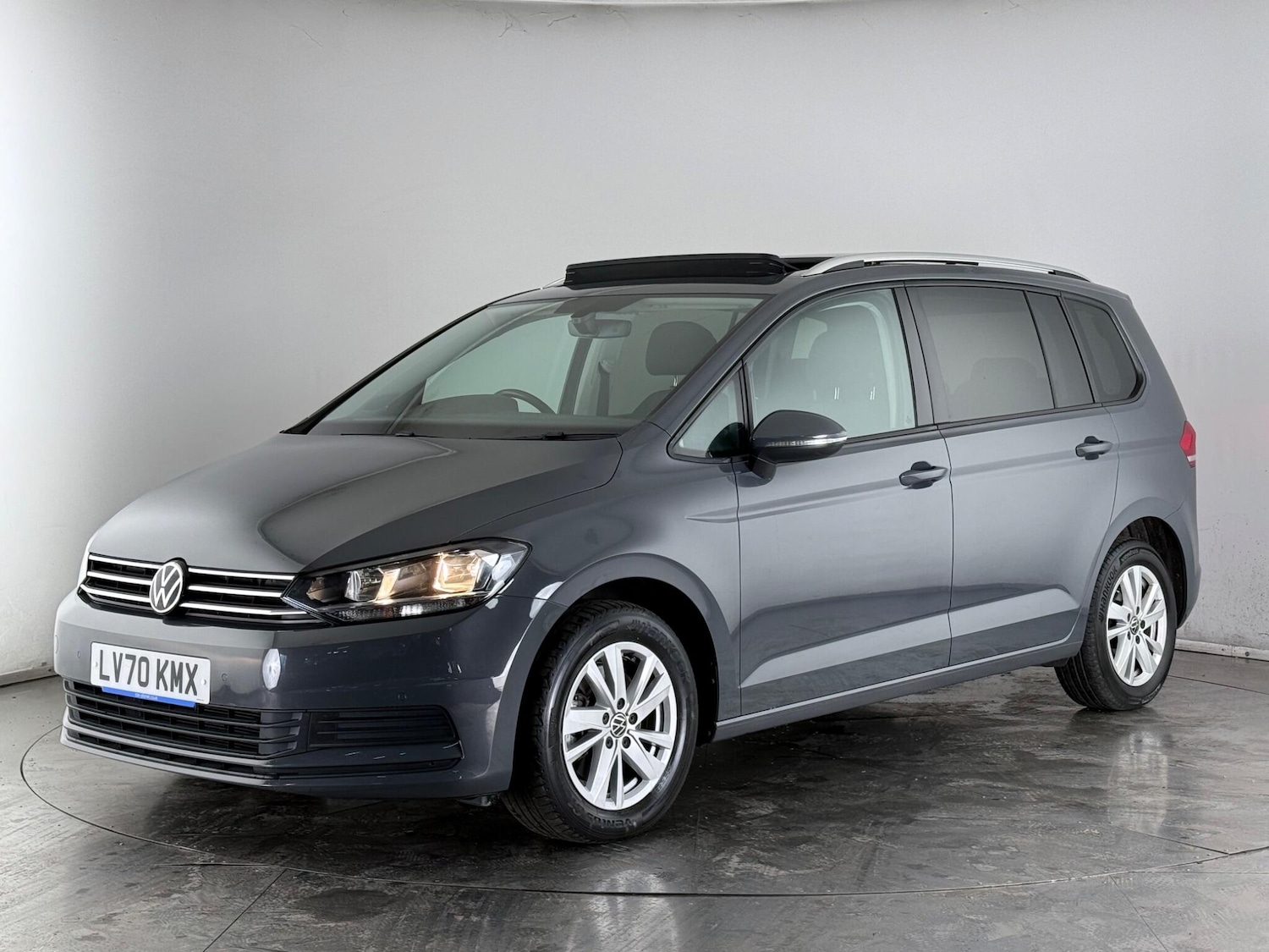 Used Volkswagen Touran 2021 for sale - 77550835: Photo 5