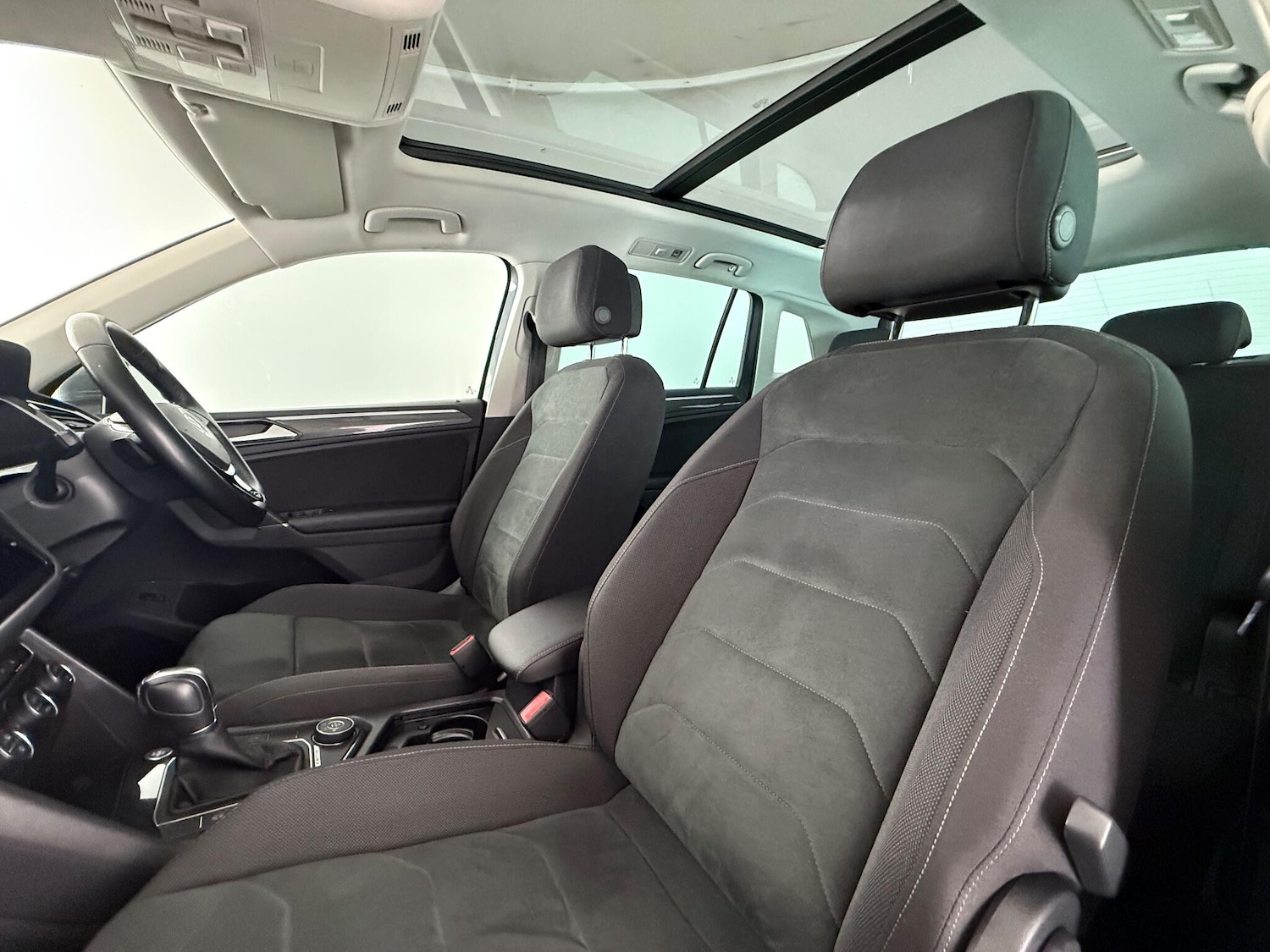 Used Volkswagen Tiguan 2018 for sale - 77181067: Photo 12