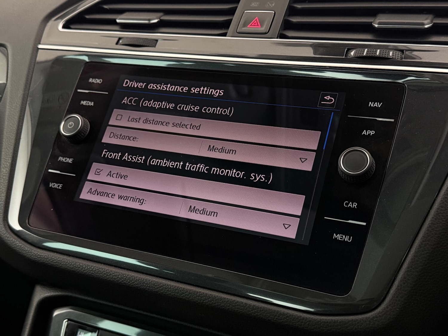 Used Volkswagen Tiguan 2018 for sale - 77181067: Photo 32